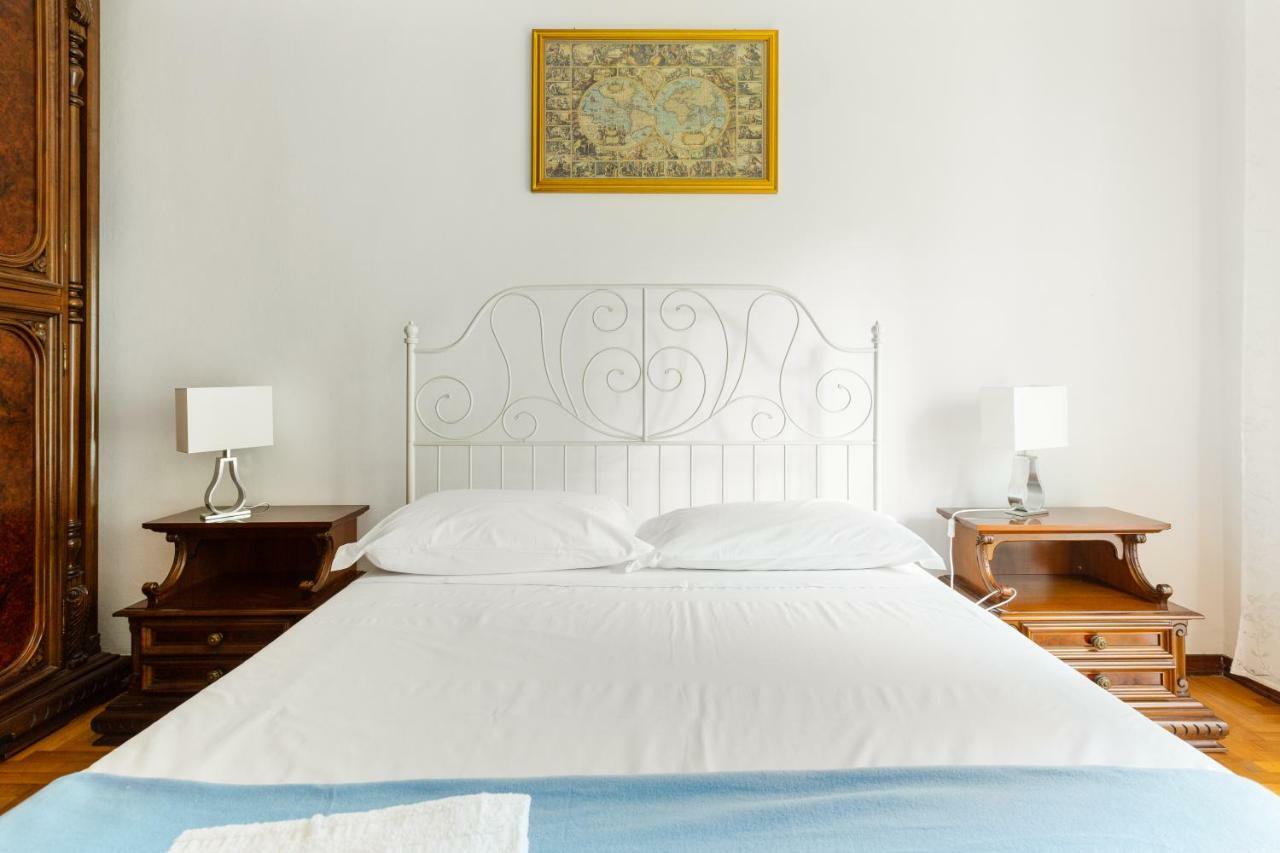 Bright Flat With Shared Garden Apartment Milan Bagian luar foto